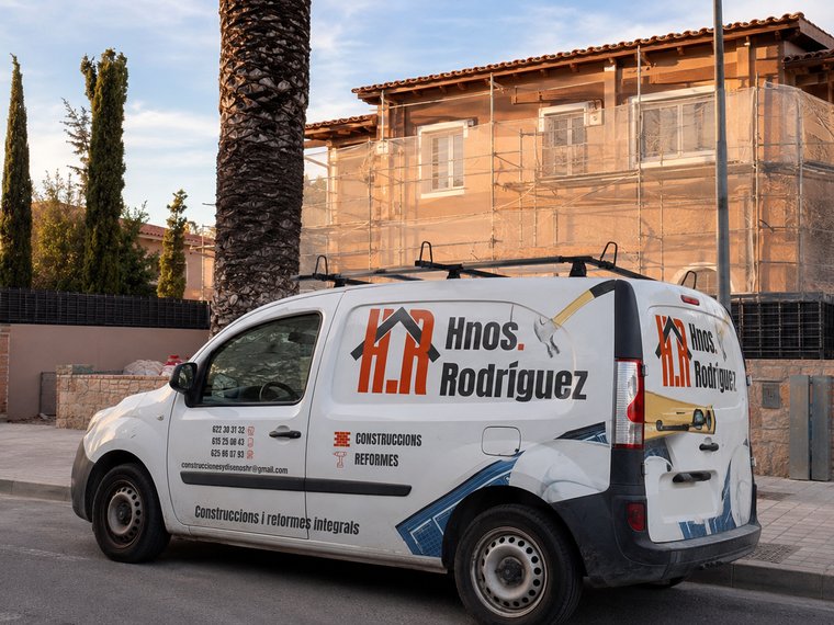 Imagen representativa de empresa familiar de construcción